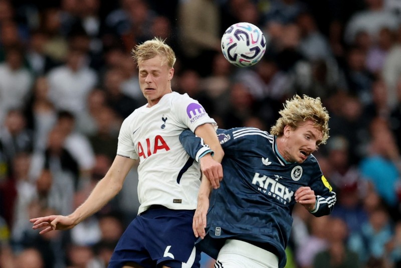 Nottingham gặp khó trước Tottenham